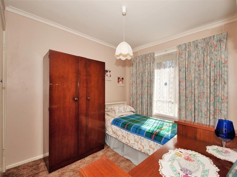 37 Ballantyne Crescent, Kilsyth VIC 3137