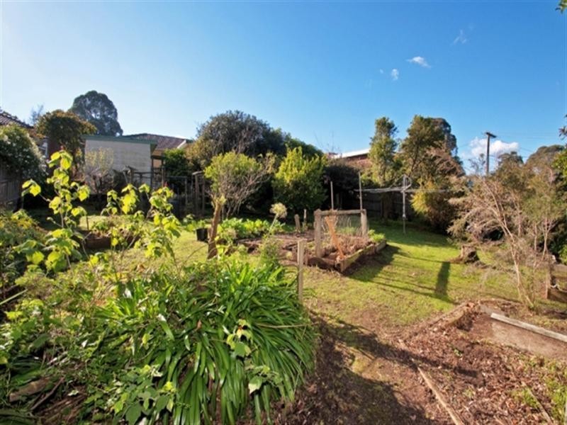 37 Ballantyne Crescent, Kilsyth VIC 3137