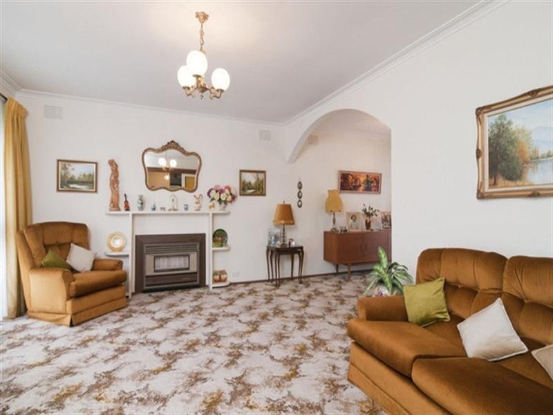 19 Greenville Street, Mooroolbark VIC 3138
