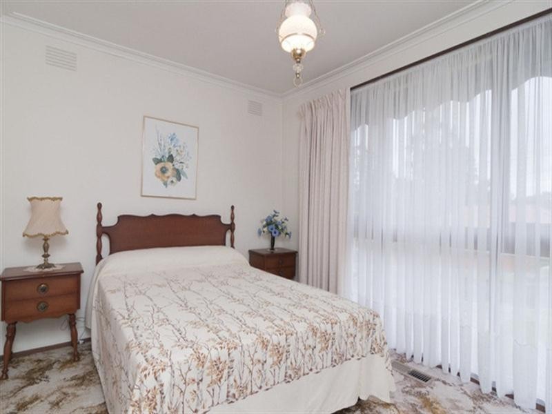 19 Greenville Street, Mooroolbark VIC 3138