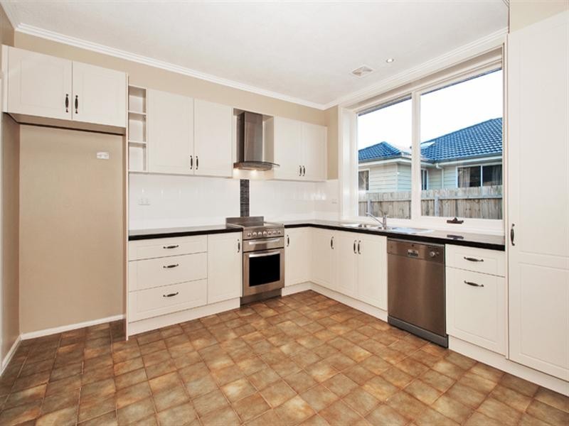 1/23 Belmont Road West, Croydon South VIC 3136