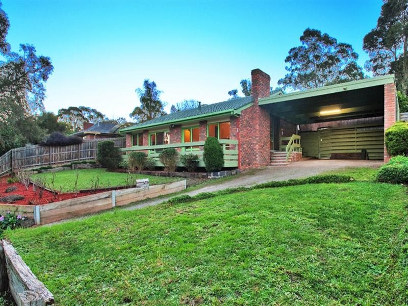 43 Churchill Drive, Mooroolbark VIC 3138