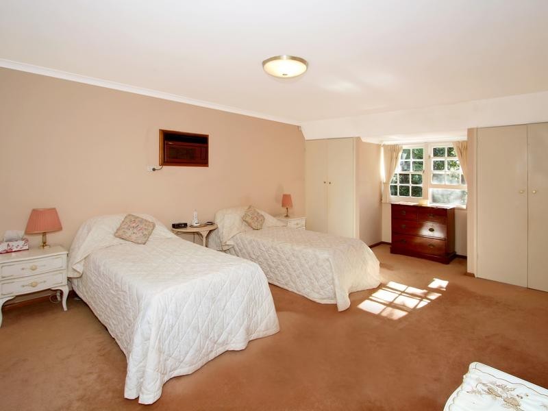 9 Sarnia Crescent, Killara NSW 2071