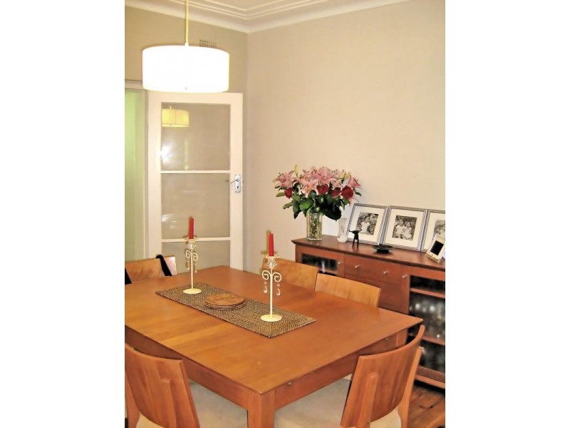 8 Yarrennan Avenue, West Pymble NSW 2073