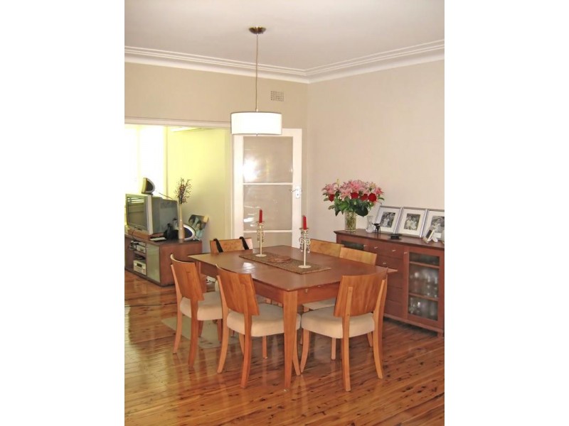 8 Yarrennan Avenue, West Pymble NSW 2073