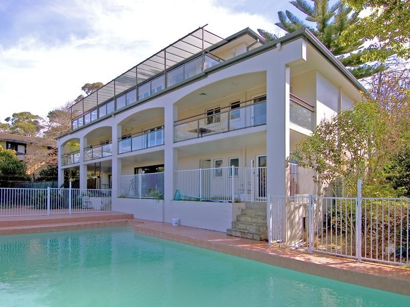 17 Walker Avenue, St Ives NSW 2075