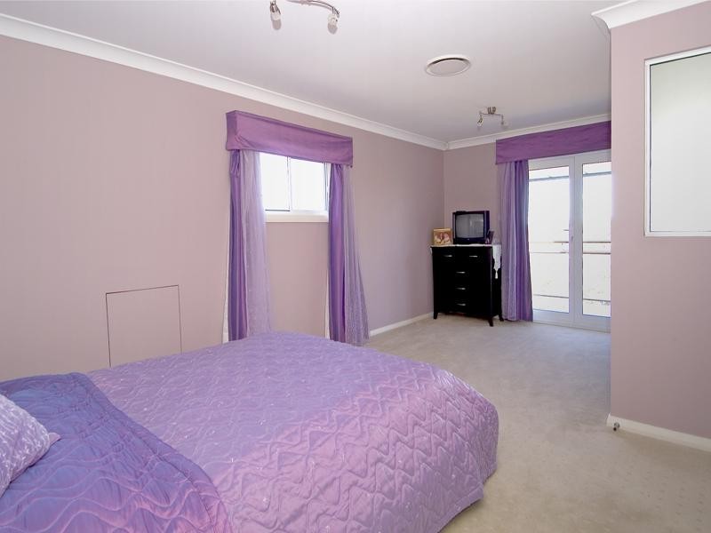 17 Walker Avenue, St Ives NSW 2075