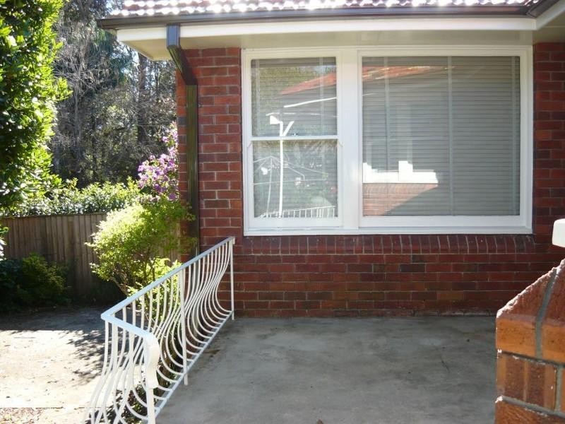 8 Karoom Avenue, St Ives NSW 2075