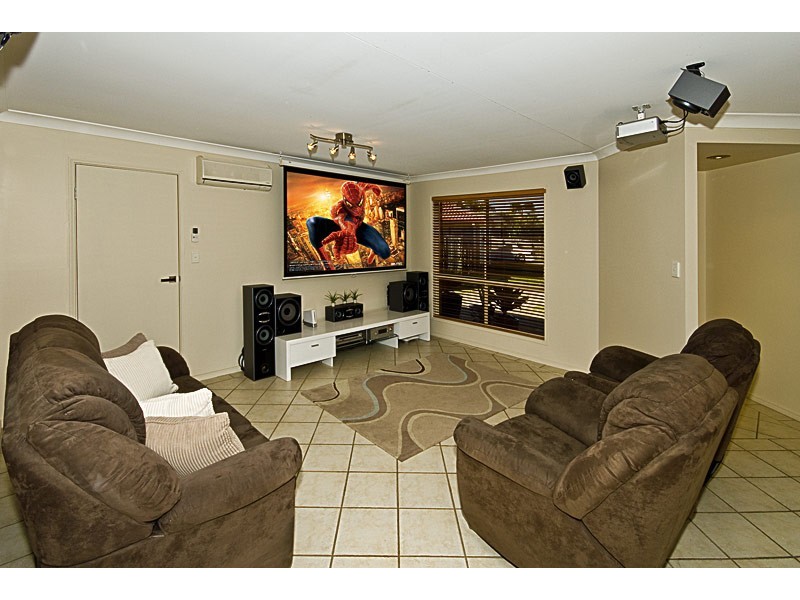 6 Lucas Court, Crestmead QLD 4132