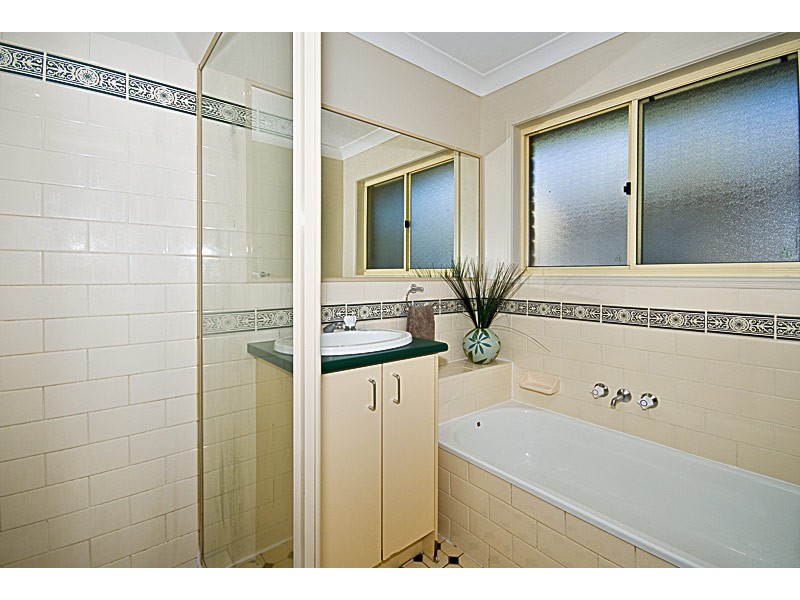 6 Lucas Court, Crestmead QLD 4132