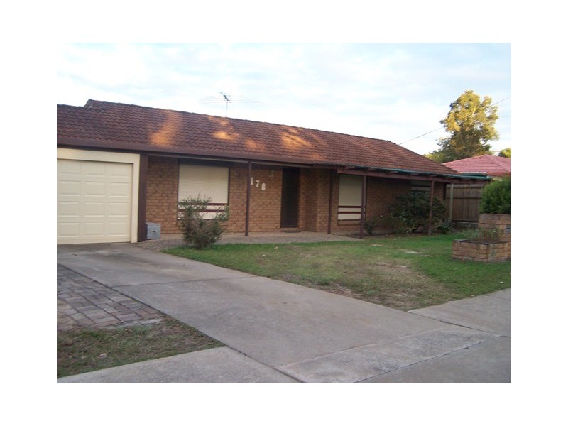 Mount Warren Park QLD 4207