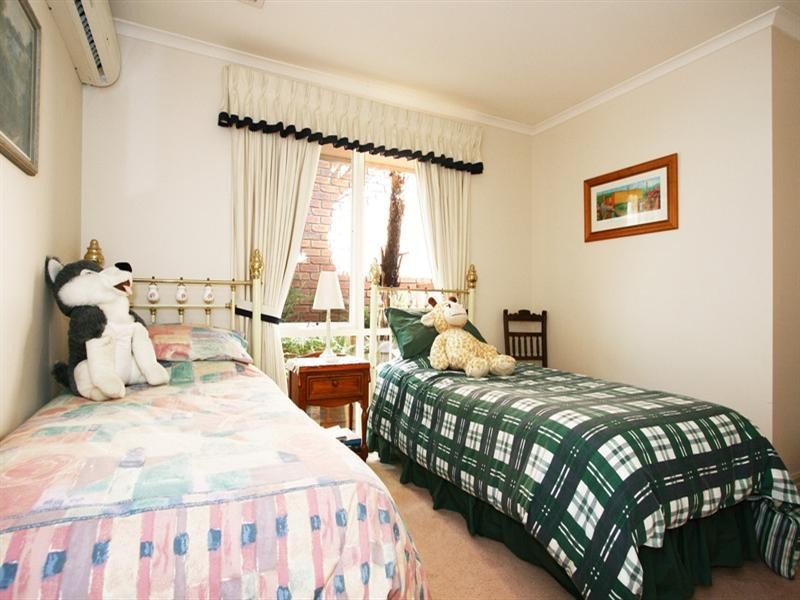 18 Clearwater Drive, Lilydale VIC 3140