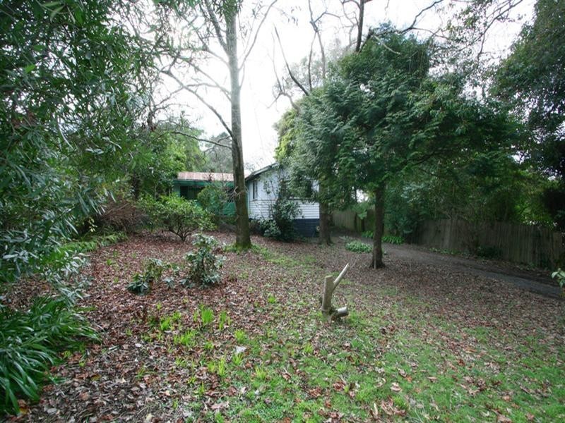 9 Monbulk Road, Mount Evelyn VIC 3796