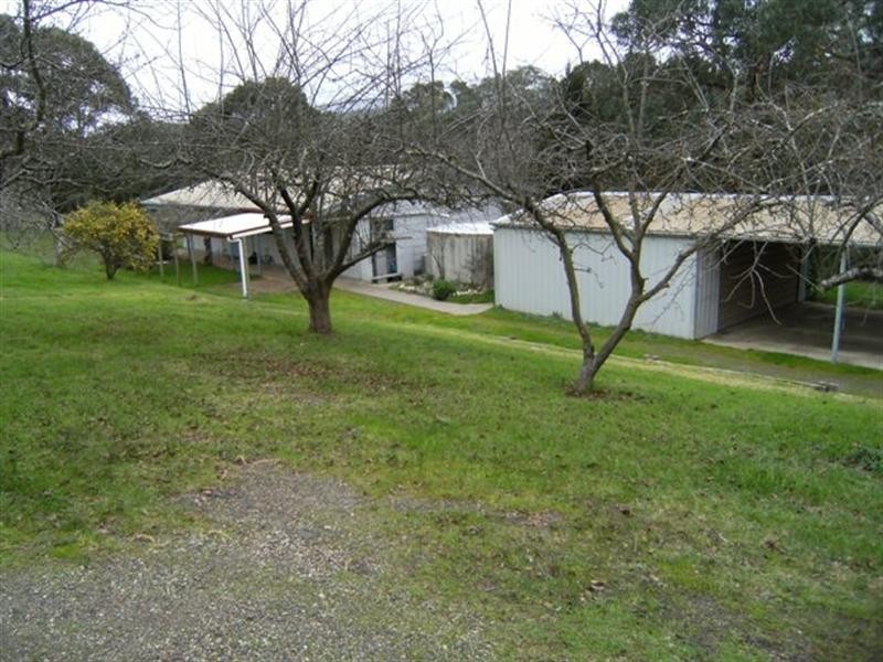 530 Gembrook Road, Launching Place VIC 3139