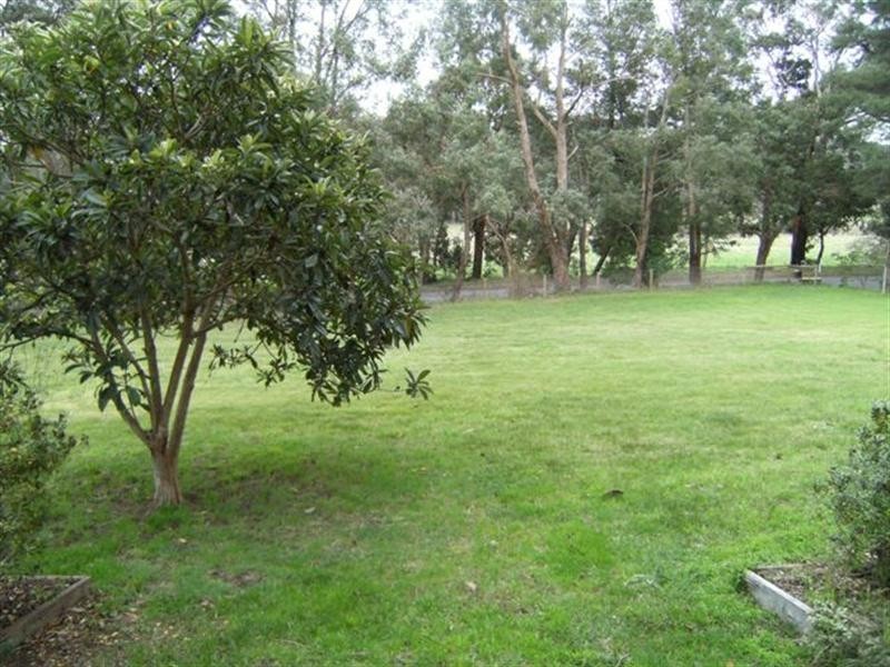 530 Gembrook Road, Launching Place VIC 3139
