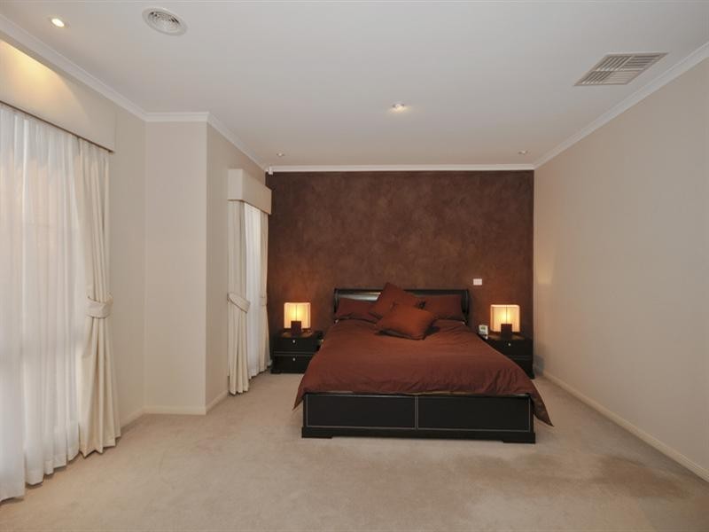 49 Pacific Drive, Mooroolbark VIC 3138