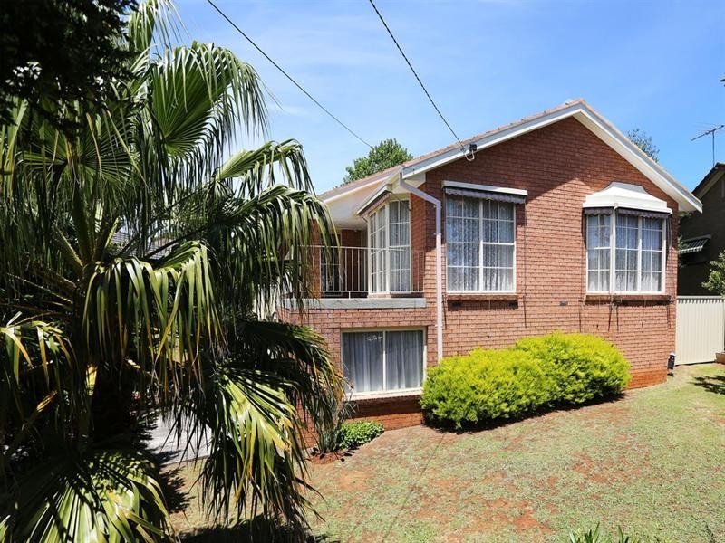 16 Saddleback Ridge, Chirnside Park VIC 3116