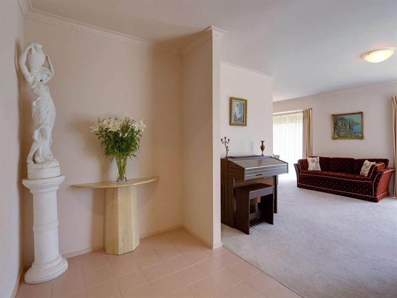 16 Saddleback Ridge, Chirnside Park VIC 3116