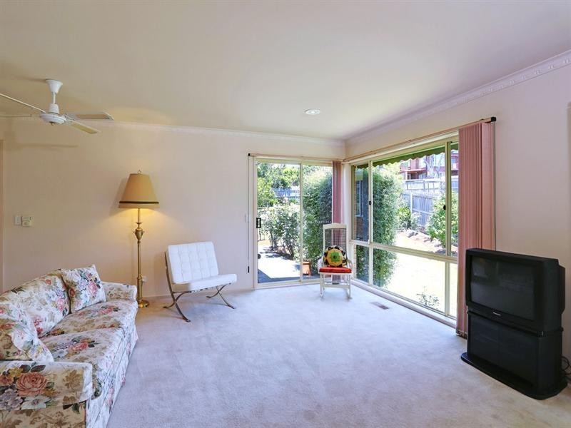 16 Saddleback Ridge, Chirnside Park VIC 3116