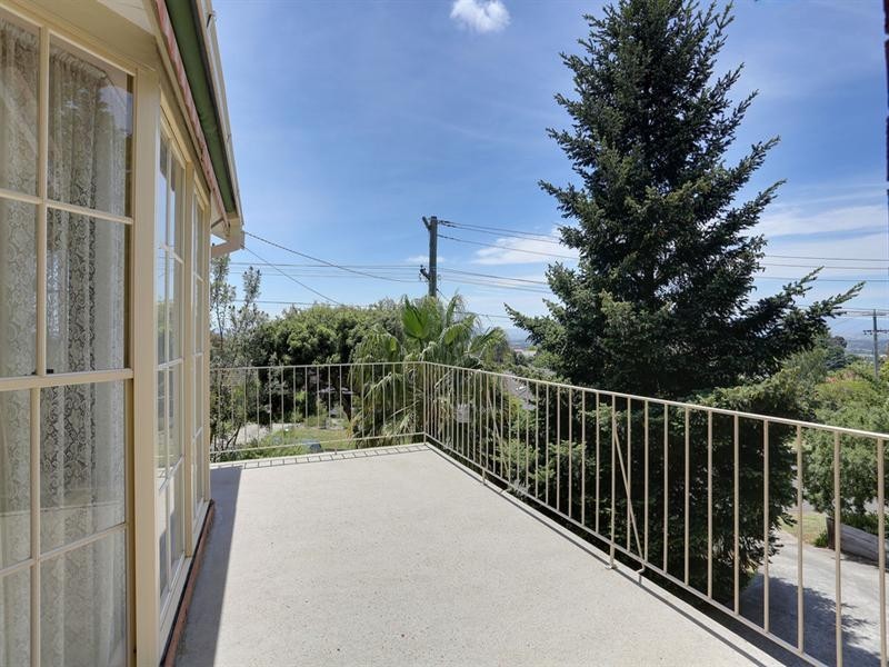 16 Saddleback Ridge, Chirnside Park VIC 3116