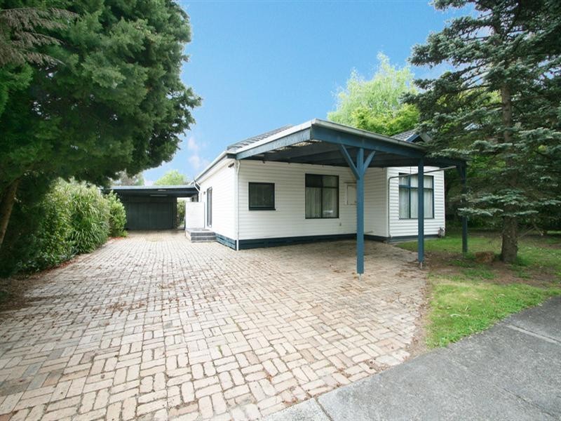 38 Surrey Road West, Croydon VIC 3136