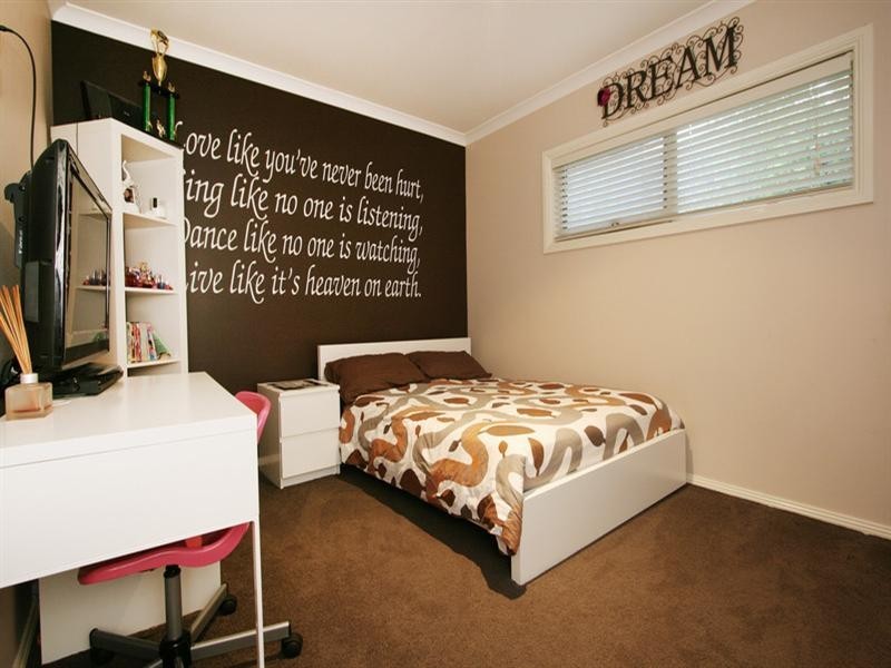 1 Mentor Grove, Lilydale VIC 3140