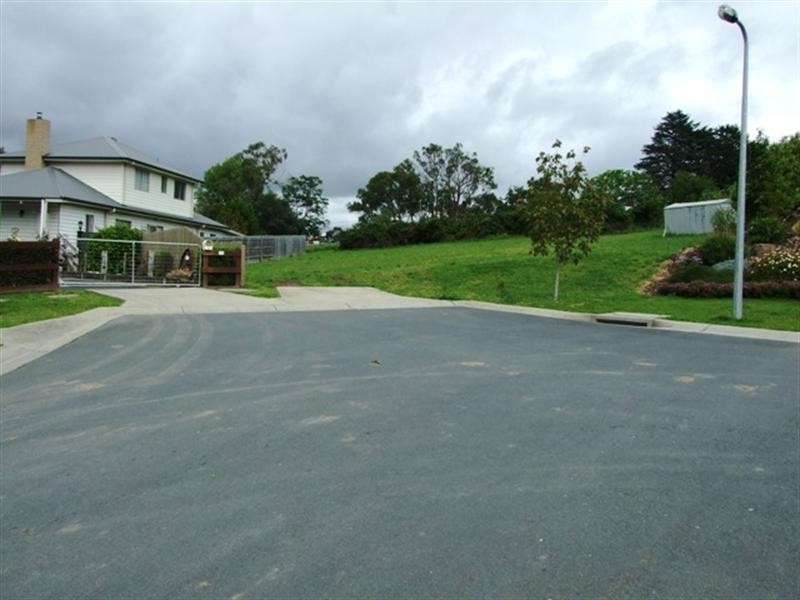 7 Bellbird Place, Wandin North VIC 3139