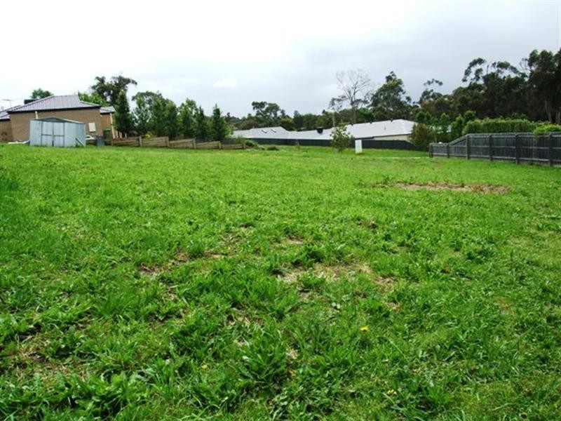 7 Bellbird Place, Wandin North VIC 3139