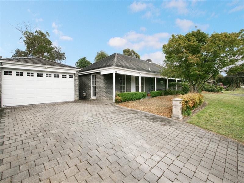 2 Margaret Avenue, Chirnside Park VIC 3116