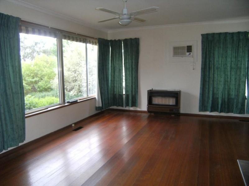 8 Louisa Street, Mount Evelyn VIC 3796