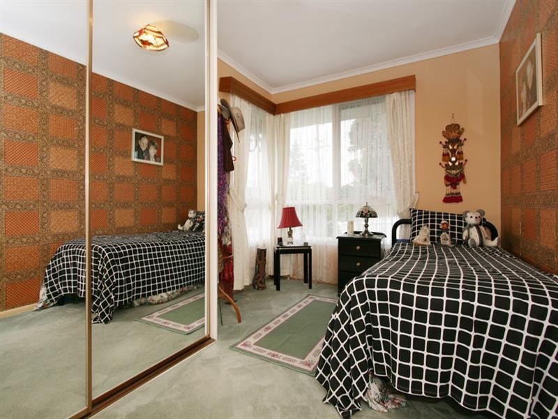 9 Beresford Road, Lilydale VIC 3140