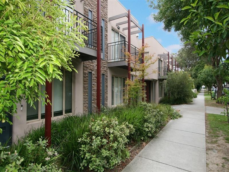 28/12-18 Bourke Street, Ringwood VIC 3134