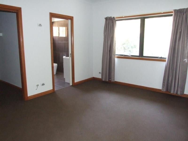 49 Railway Road, Seville VIC 3139