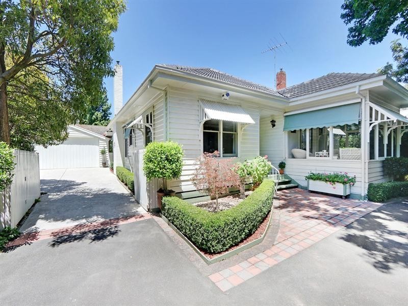 876 Mount Dandenong Road, Montrose VIC 3765