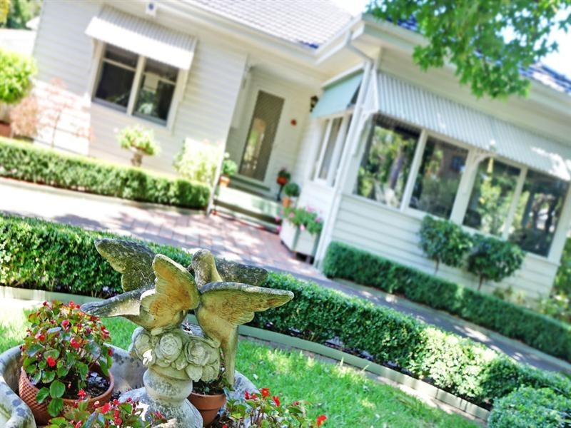 876 Mount Dandenong Road, Montrose VIC 3765