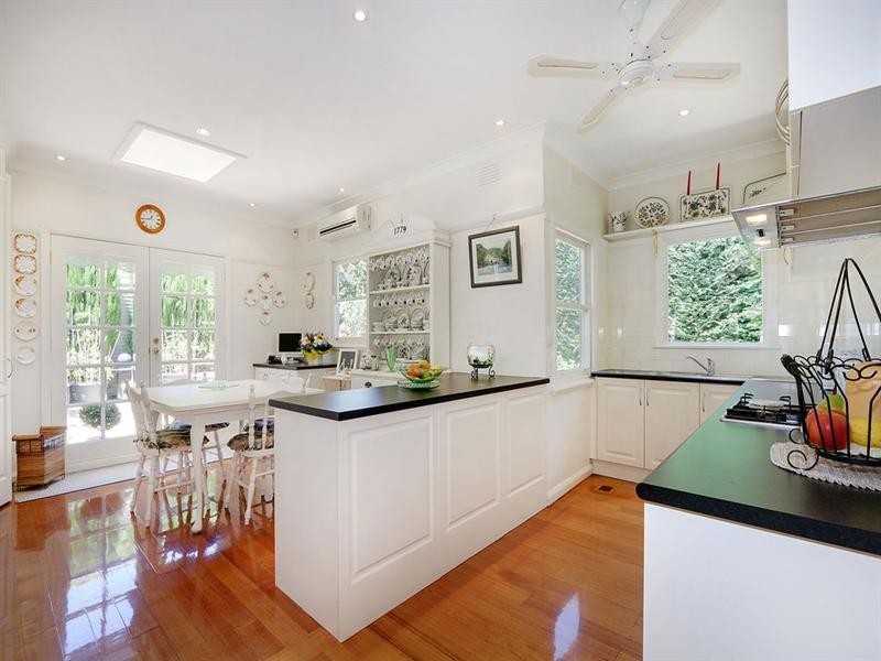 876 Mount Dandenong Road, Montrose VIC 3765