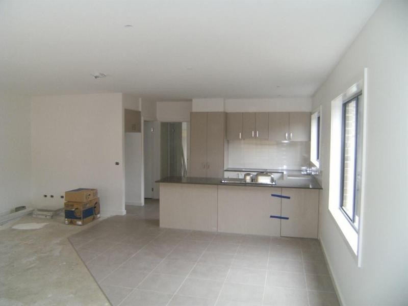 2 Leonard Road, Kilsyth VIC 3137