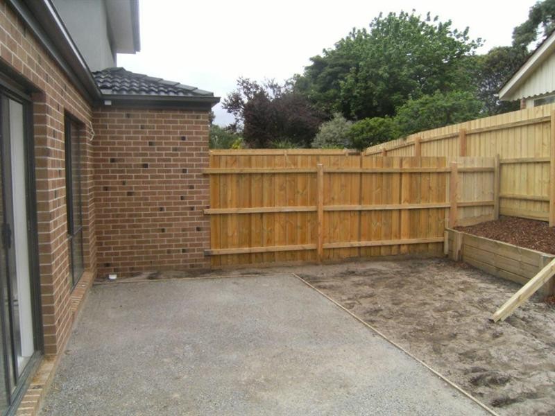 2 Leonard Road, Kilsyth VIC 3137