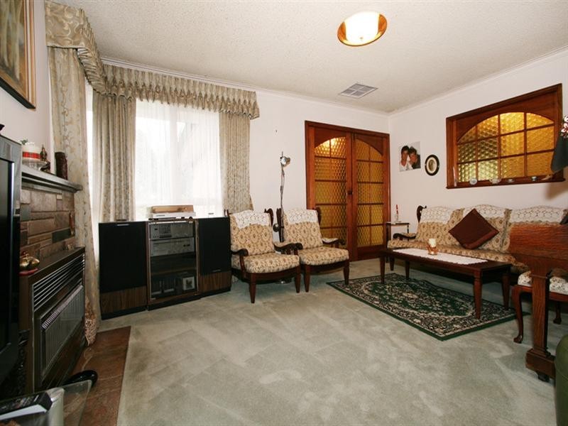 9 Beresford Road, Lilydale VIC 3140