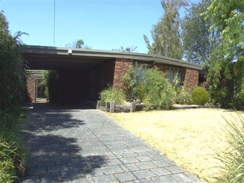 6 Glendale Drive, Chirnside Park VIC 3116