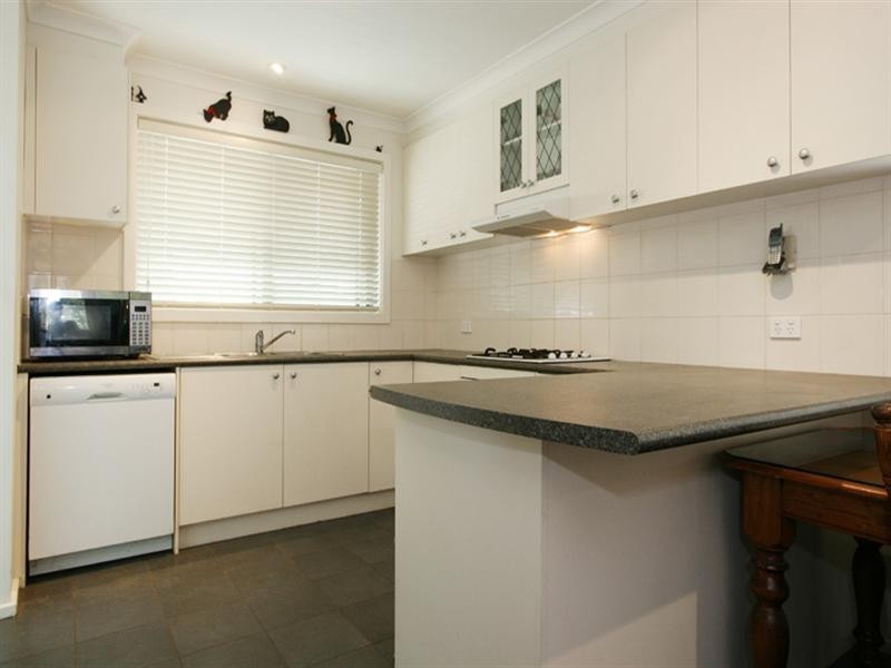 9 Lomond Avenue, Kilsyth VIC 3137