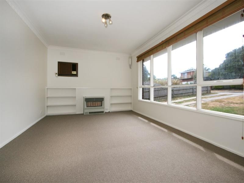 17 Wallace Way, Mooroolbark VIC 3138