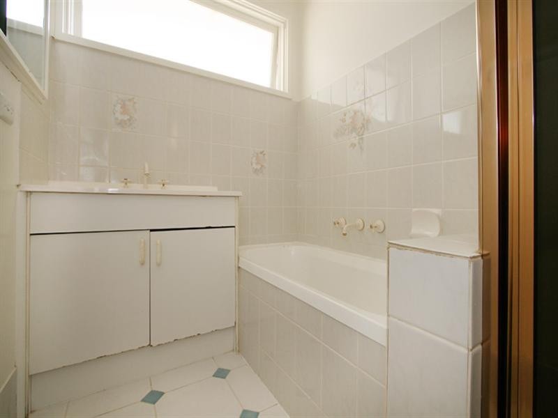 17 Wallace Way, Mooroolbark VIC 3138