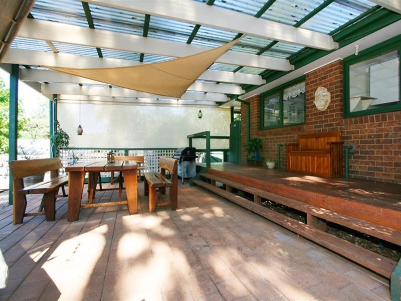 34 Churchill Drive, Mooroolbark VIC 3138