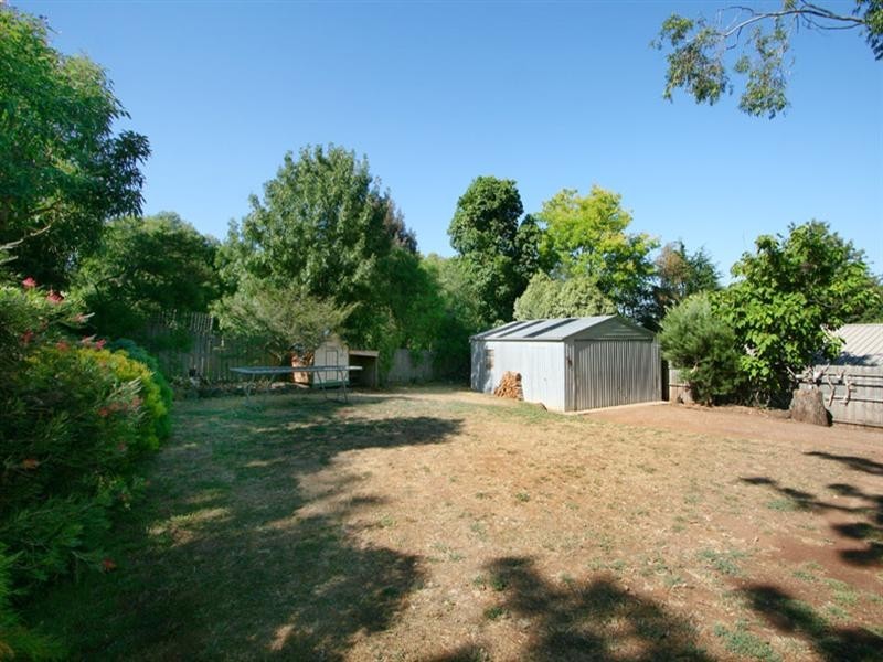 34 Churchill Drive, Mooroolbark VIC 3138