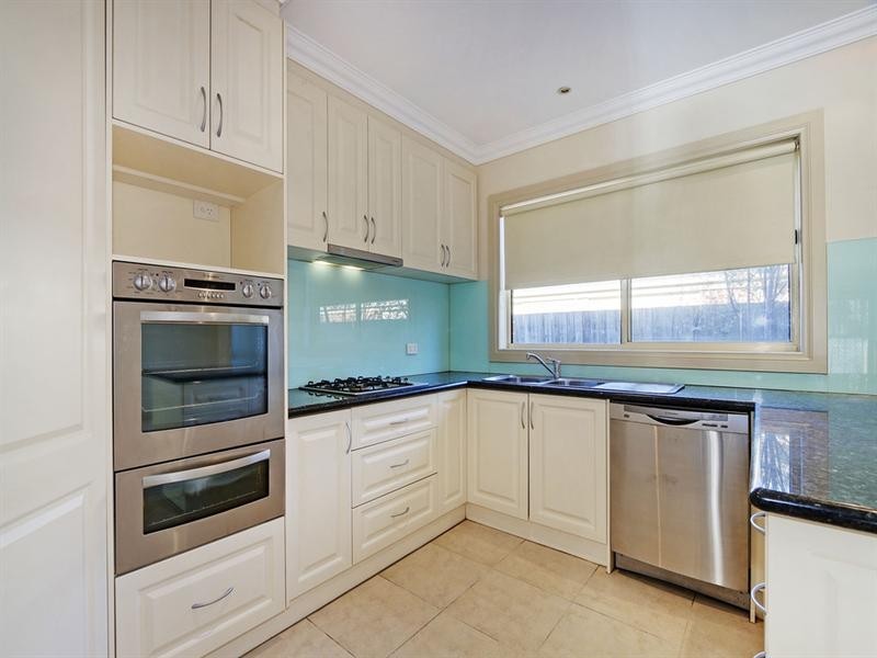 15 St James Park Rise, Mooroolbark VIC 3138