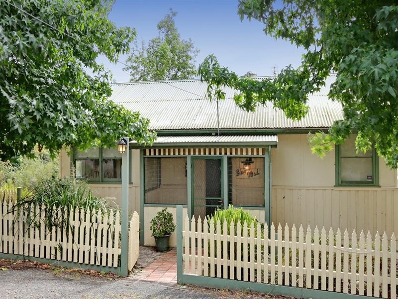 5 Sundew Parade, Launching Place VIC 3139