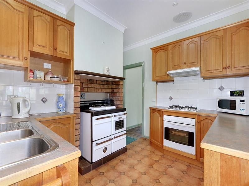 5 Sundew Parade, Launching Place VIC 3139