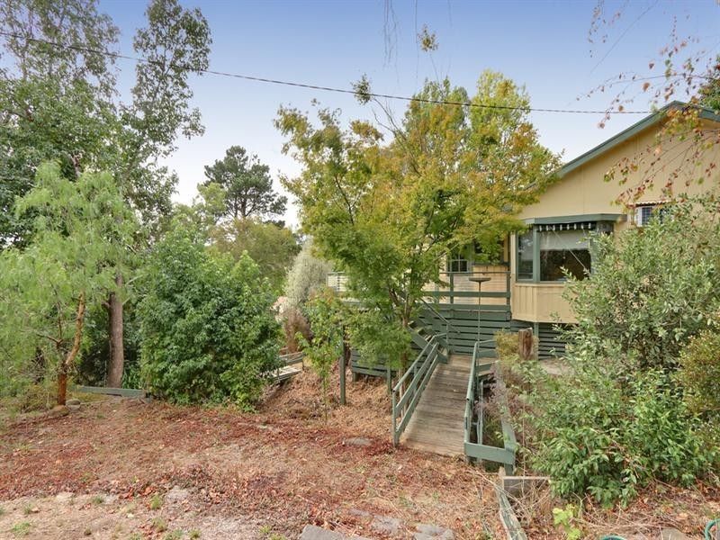 5 Sundew Parade, Launching Place VIC 3139