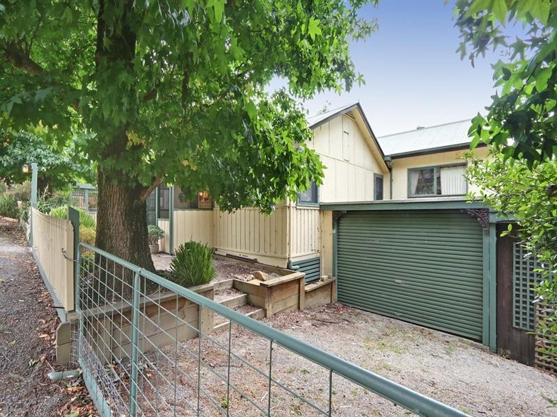 5 Sundew Parade, Launching Place VIC 3139